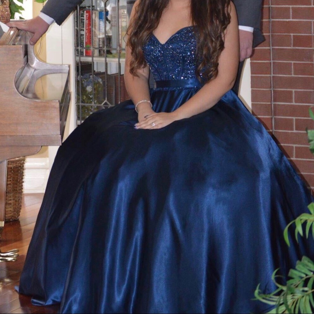 SHERRI HILL PROM DRESS BALL GOWN